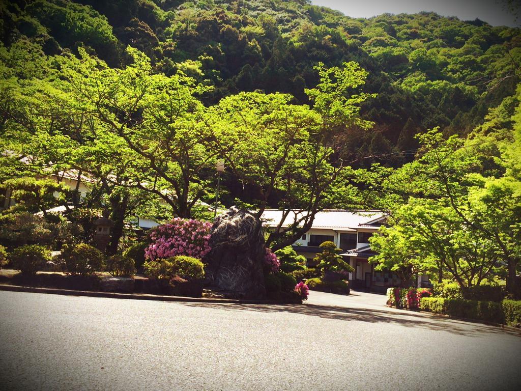 Готель Okumizuma Onsen Kaizuka Екстер'єр фото