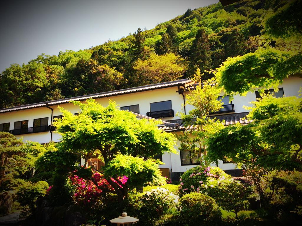 Готель Okumizuma Onsen Kaizuka Екстер'єр фото