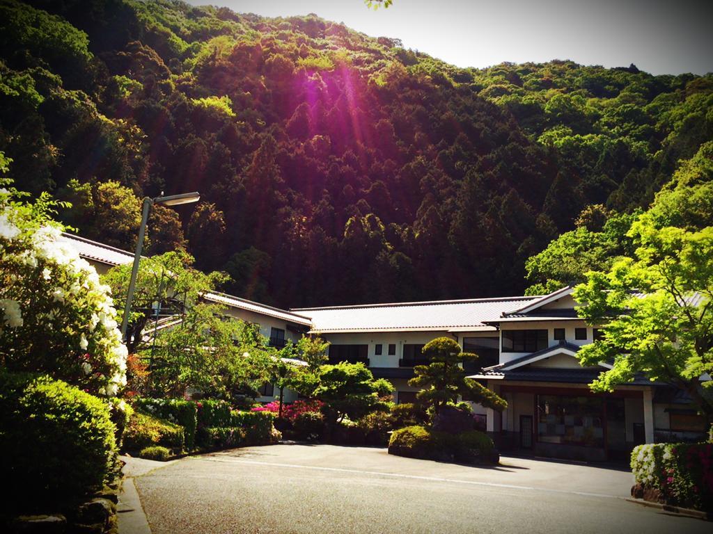 Готель Okumizuma Onsen Kaizuka Екстер'єр фото