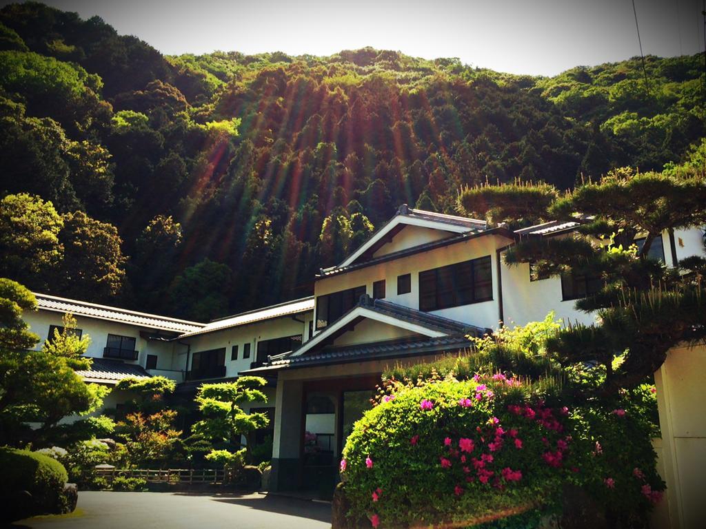 Готель Okumizuma Onsen Kaizuka Екстер'єр фото