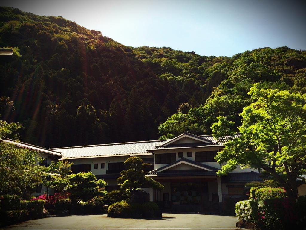 Готель Okumizuma Onsen Kaizuka Екстер'єр фото