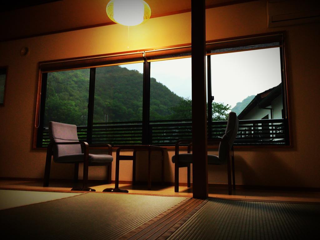 Готель Okumizuma Onsen Kaizuka Екстер'єр фото