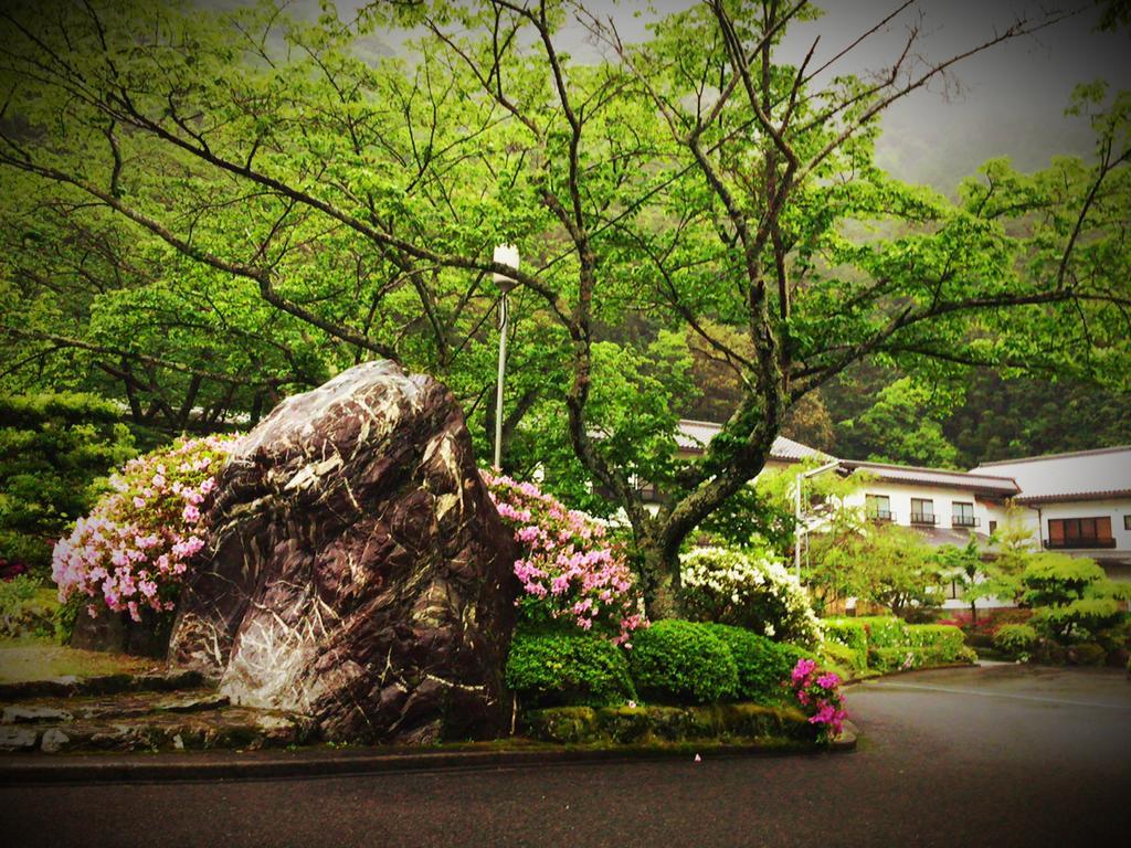 Готель Okumizuma Onsen Kaizuka Екстер'єр фото